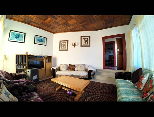 6 BEDROOM HOUSE FOR SALE IN HOWICK WEST